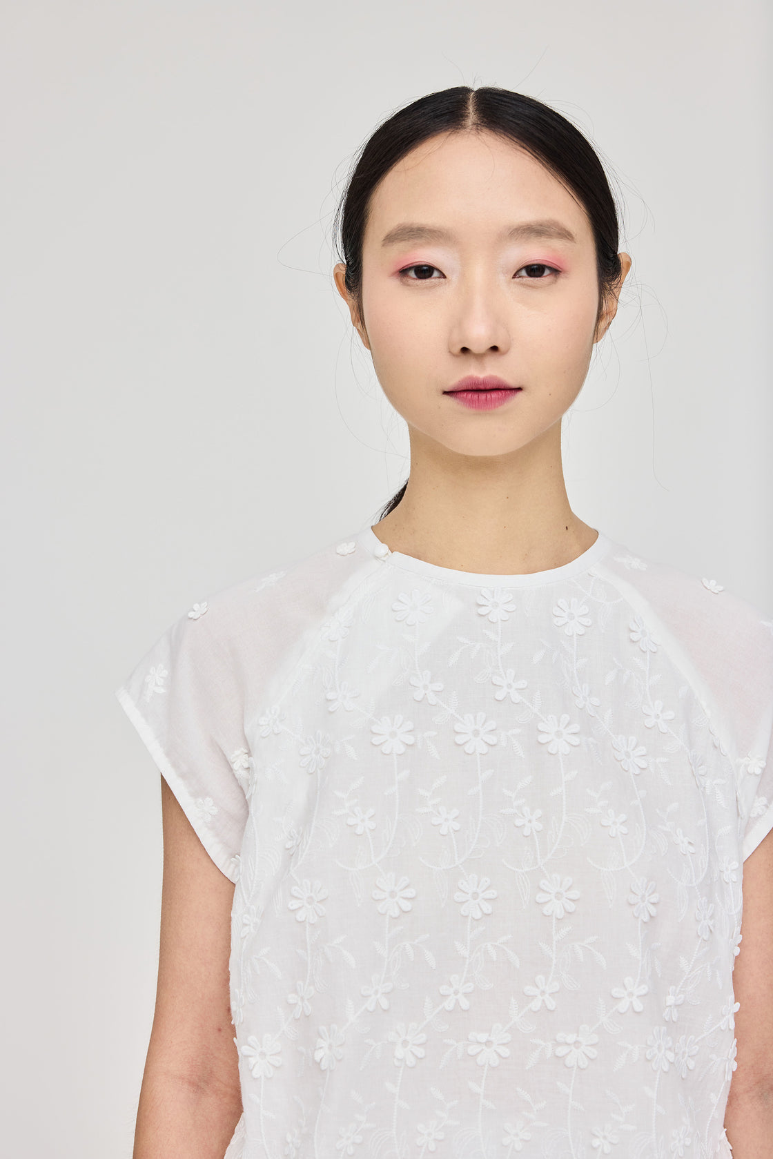 TP Amah Cropped Applique Lace