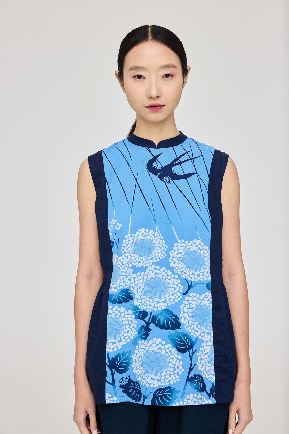 TP Hapi Fam Long Blouse Swallow